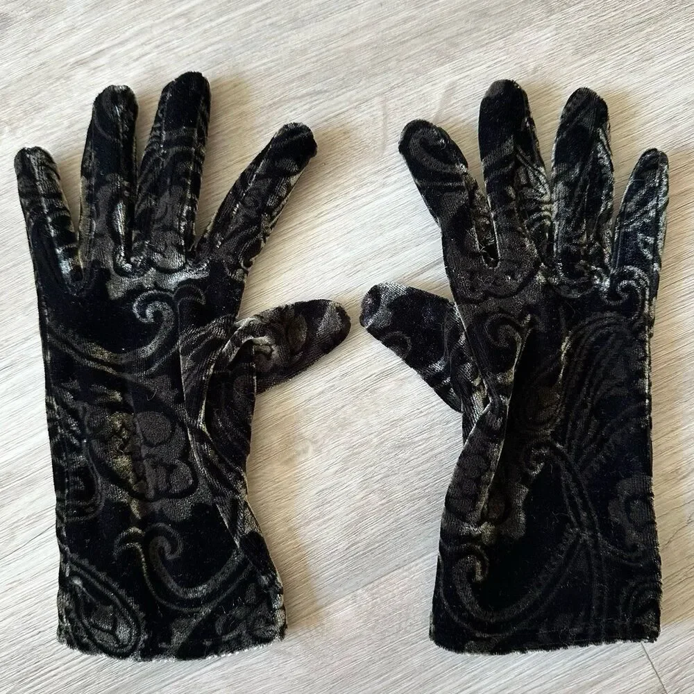 J & X NY Black & Gray Paisley Print Velvet Velour Gloves Women’s Size Medium